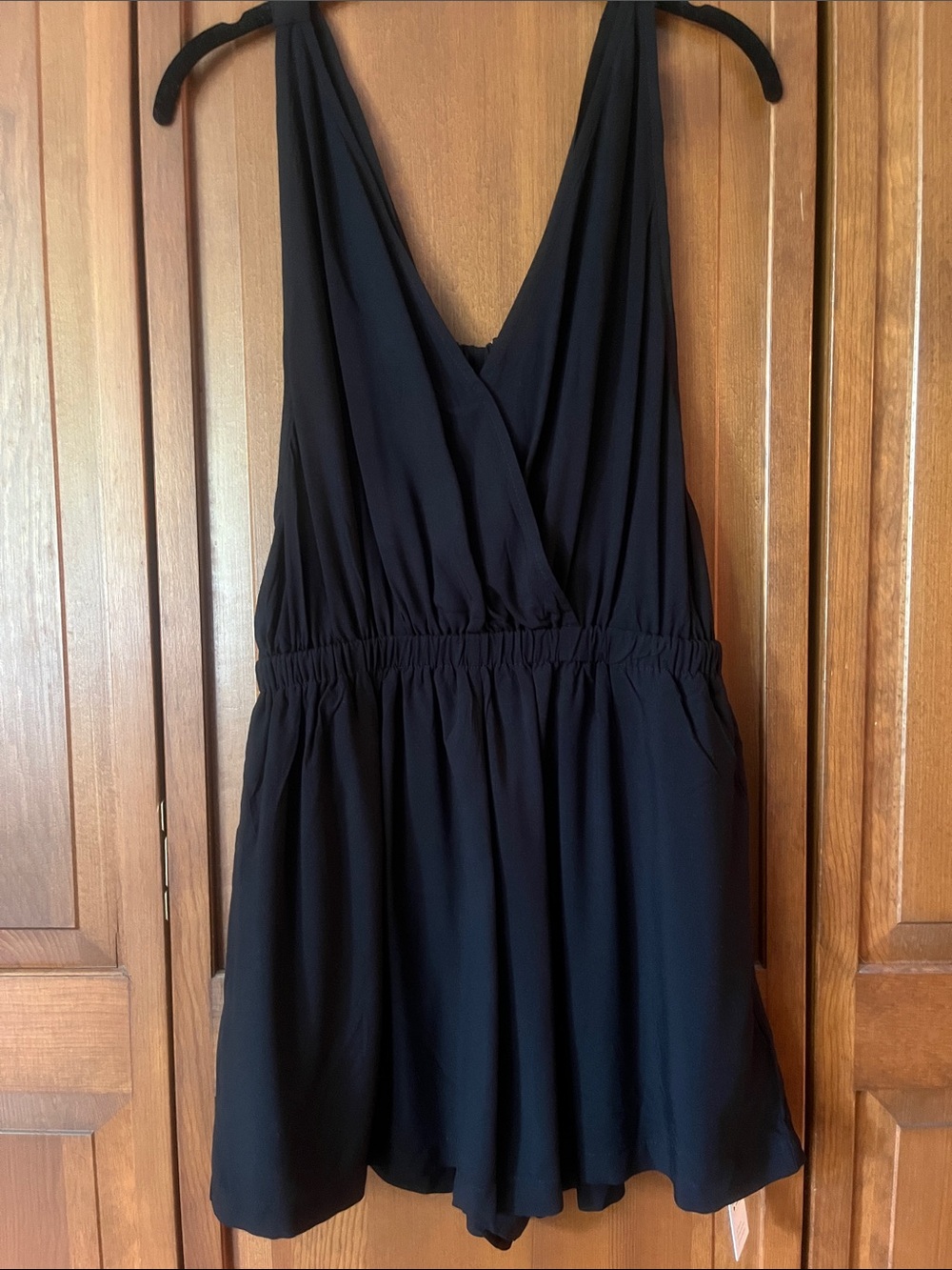 Cupshe Black Sleeveless V-Neck romper Swim Coverup-M-NWT